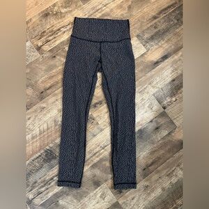 Lululemon black and gray geometric leggings